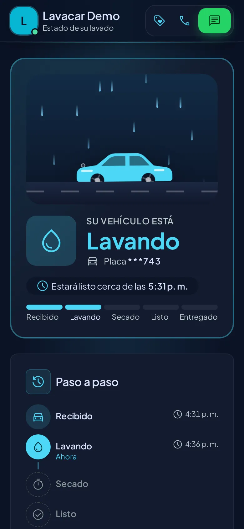 Página pública del cliente en un celular: el estado de su vehículo, el paso a paso, los servicios y el total, con la placa tapada